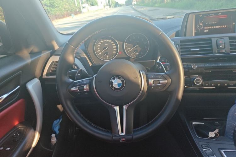 Used BMW 1 Series 2015 120i Leading Model Steering Wheel