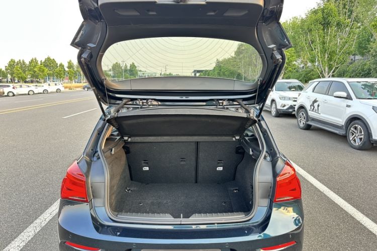 Used BMW 1 Series 2015 120i Leading Model Trunk
