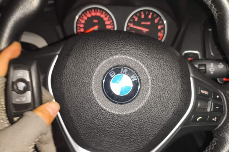 Used BMW 1 Series 2015 120i Leading Model Vehicle Key