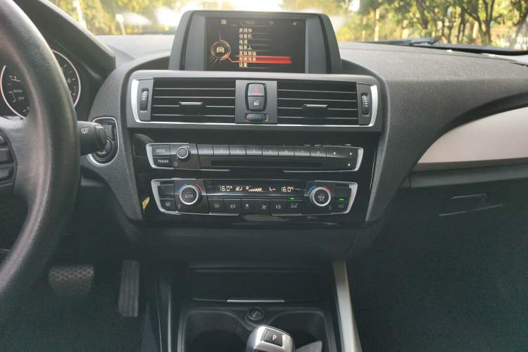 Used BMW 1 Series 2015 120i Leading Model Audio And AC Panel