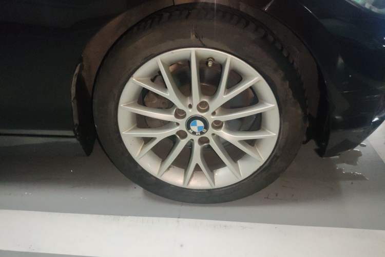 Used BMW 1 Series 2015 120i Leading Model Exterior 1
