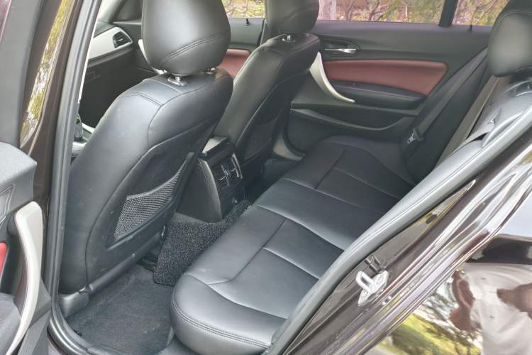 Used BMW 1 Series 2015 120i Leading Model Interior 2