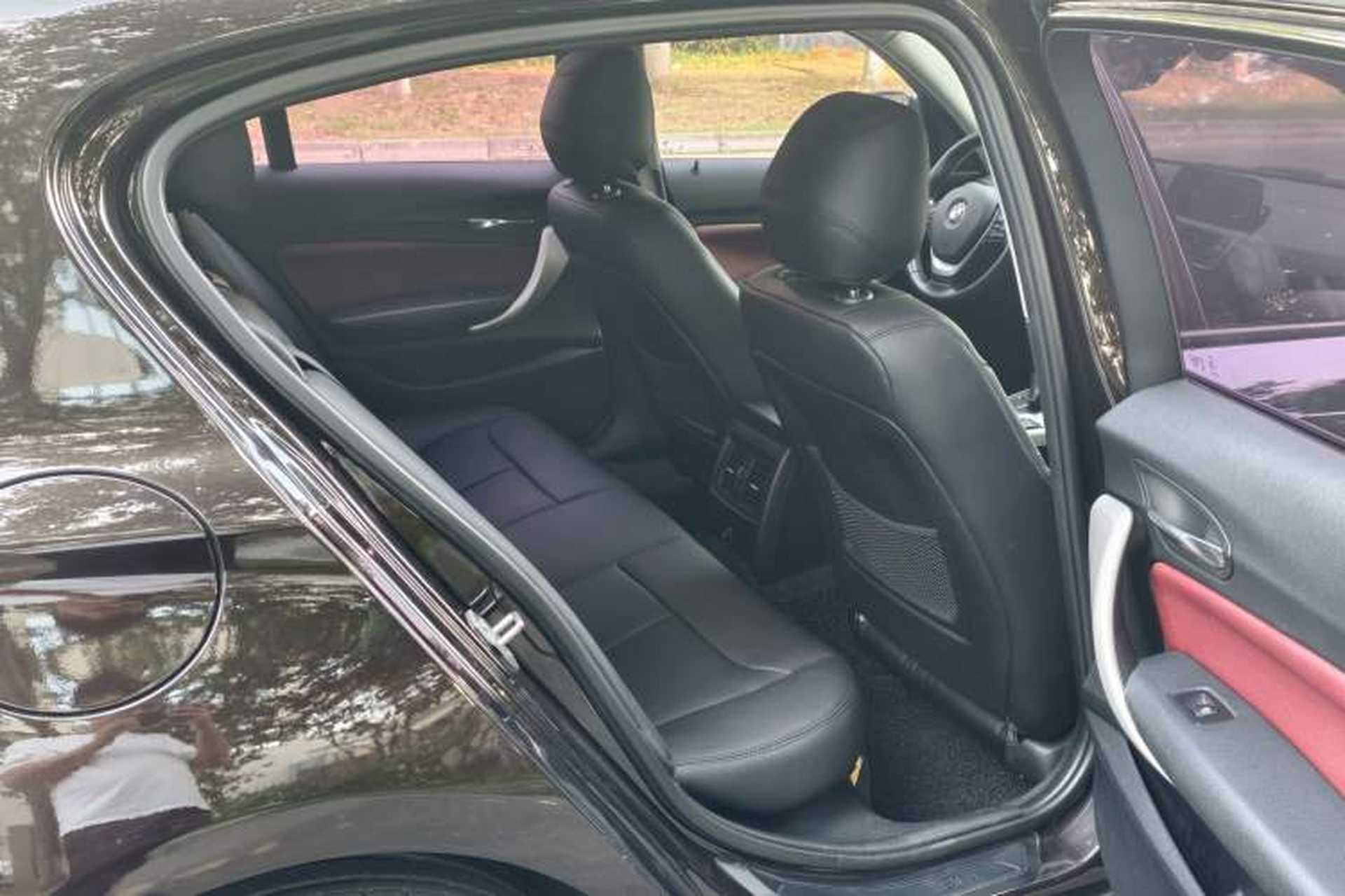 Used BMW 1 Series 2015 120i Leading Model Interior 3