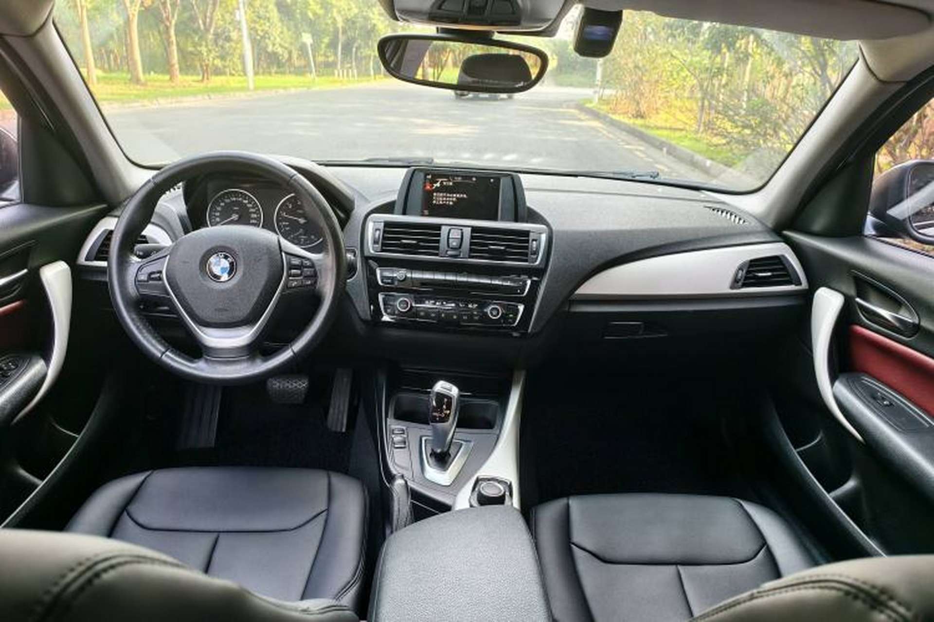 Used BMW 1 Series 2015 120i Leading Model Interior 5