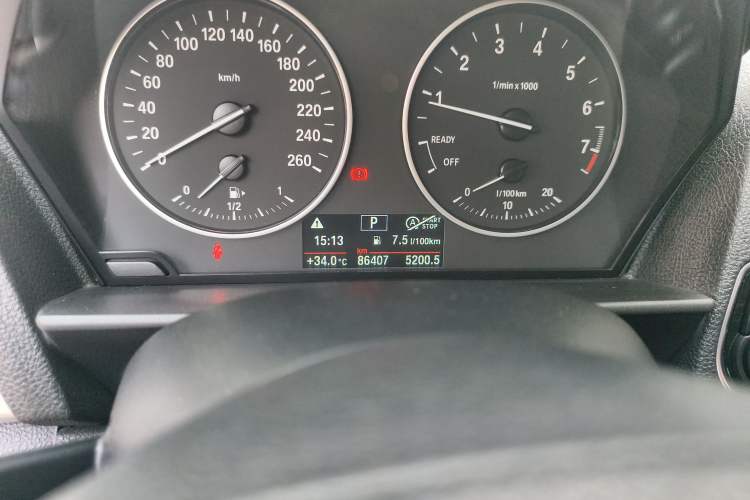 Used BMW 1 Series 2015 120i Leading Model Odometer Close Up