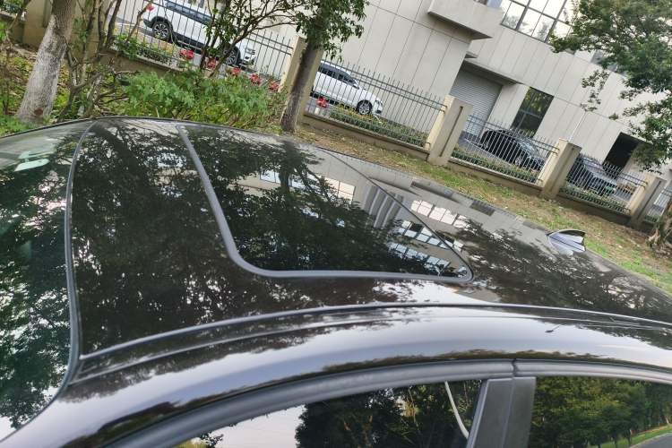 Used BMW 1 Series 2015 120i Leading Model Roof