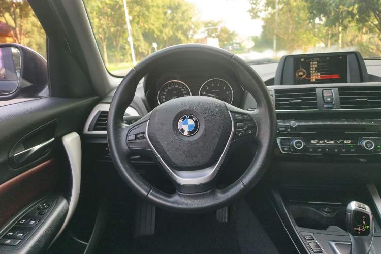 Used BMW 1 Series 2015 120i Leading Model Steering Wheel