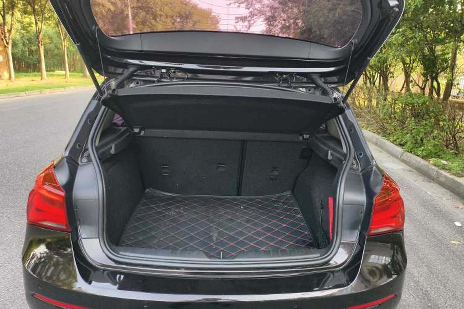 Used BMW 1 Series 2015 120i Leading Model Trunk