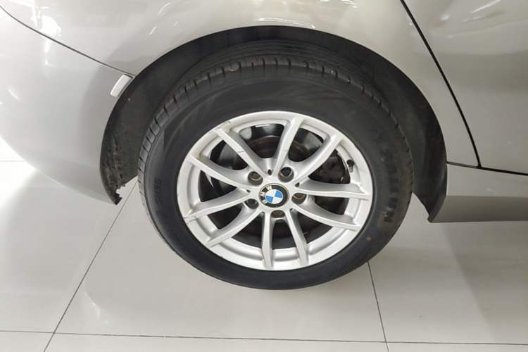Used BMW 1 Series 2015 118i Leading Model Exterior 5