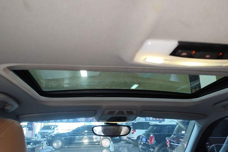 Used BMW 1 Series 2015 118i Leading Model Headliner