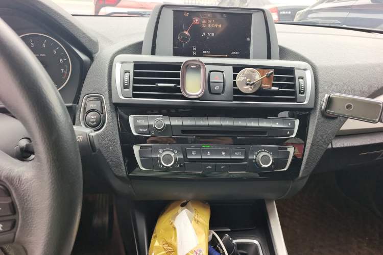 Used BMW 1 Series 2015 118i Leading Model Audio And AC Panel