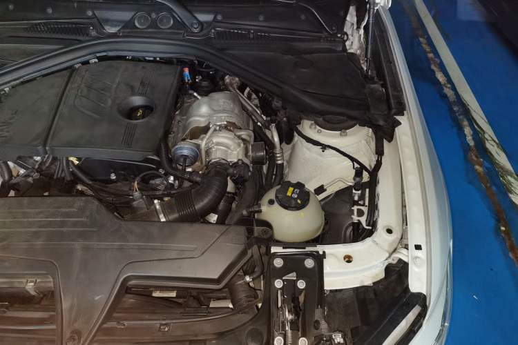 Used BMW 1 Series 2015 120i Leading Model Engine Bay Left