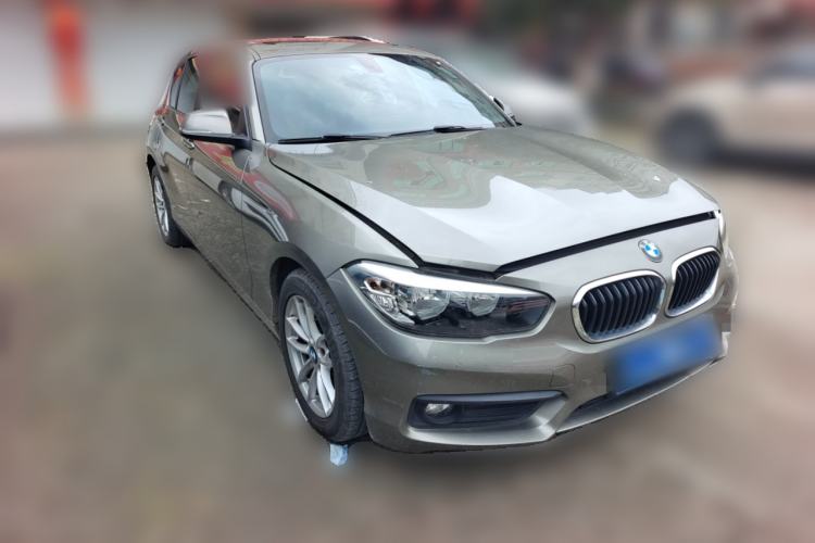 Used BMW 1 Series 2015 118i Leading Model Front Right 45 Deg