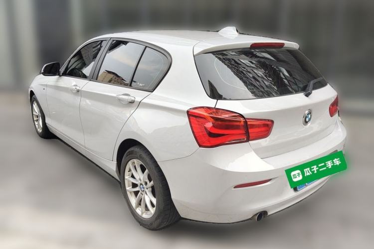 Used BMW 1 Series 2015 118i Leading Model Rear Left 45 Deg