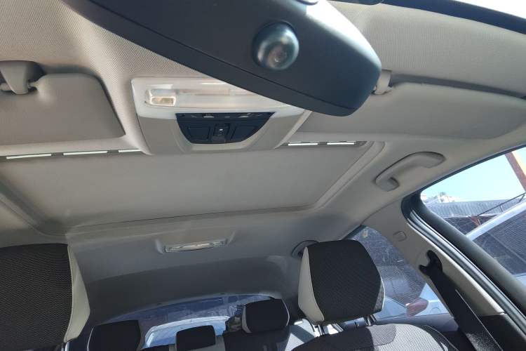 Used BMW 1 Series 2015 118i Urban Design Package Headliner