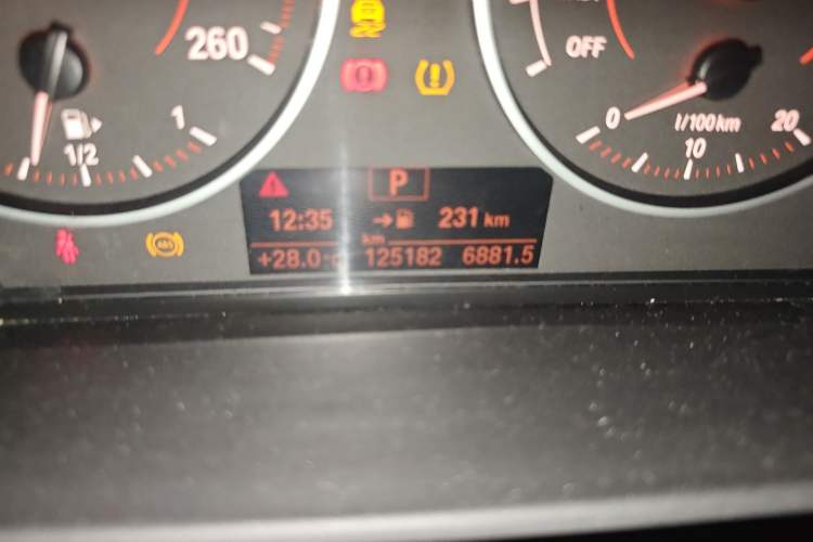 Used BMW 1 Series 2015 120i Sport Design Package Odometer Close Up