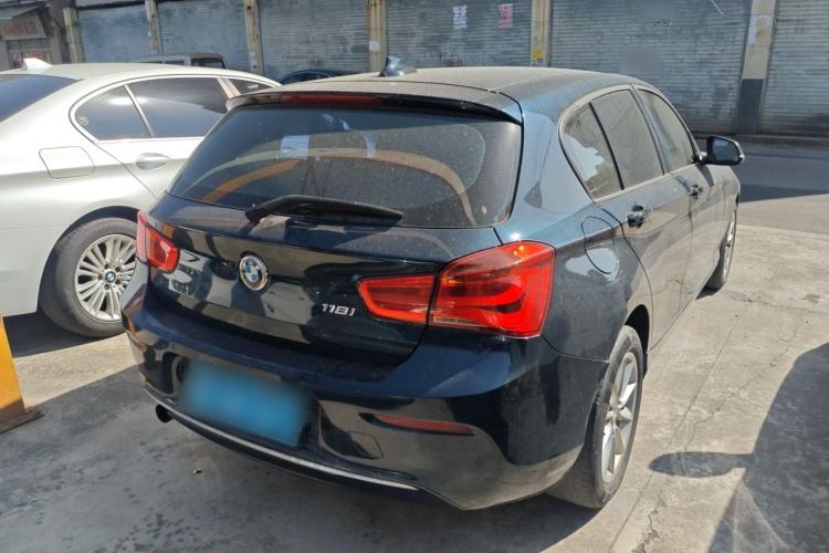 Used BMW 1 Series 2015 118i Urban Design Package Rear Right 45 Deg
