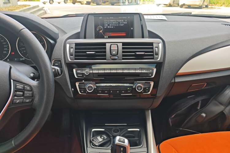 Used BMW 1 Series 2015 120i Leading Model Audio And AC Panel