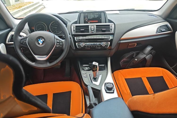 Used BMW 1 Series 2015 120i Leading Model Center Console