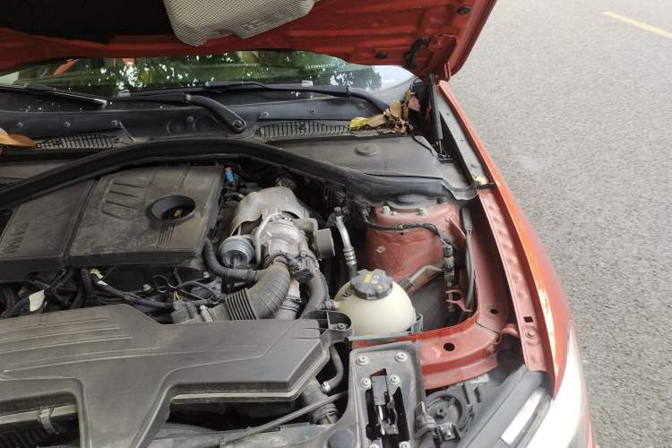 Used BMW 1 Series 2015 118i Leading Model Engine Bay Left