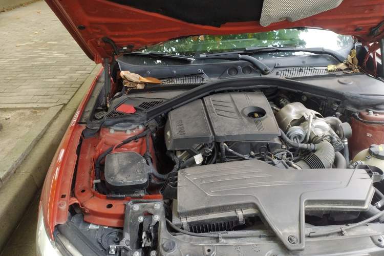 Used BMW 1 Series 2015 118i Leading Model Engine Bay Right