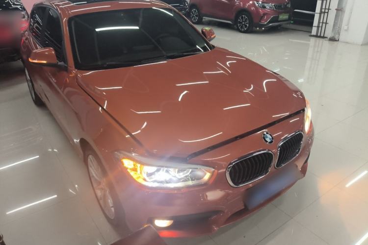 Used BMW 1 Series 2015 120i Leading Model Front Right 45 Deg
