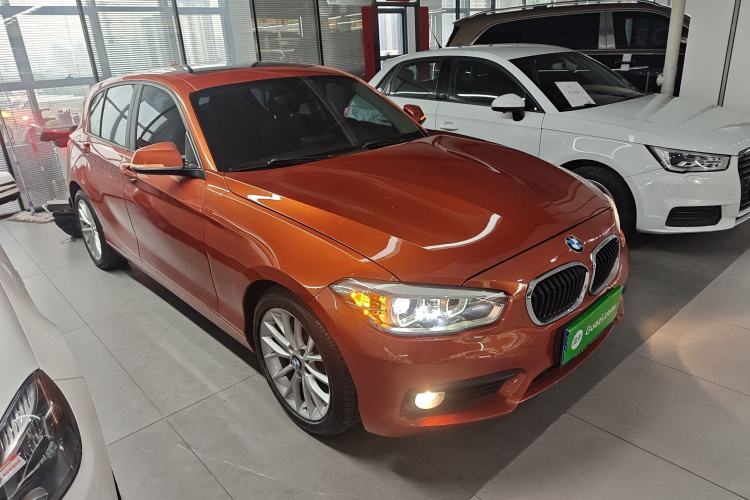 Used BMW 1 Series 2015 120i Leading Model Front Right 45 Deg