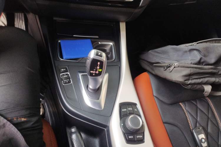 Used BMW 1 Series 2015 118i Leading Model Gear Lever