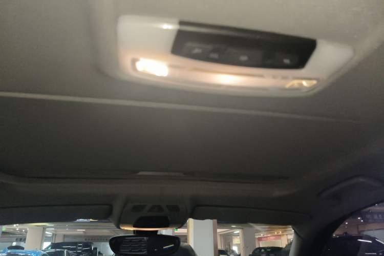 Used BMW 1 Series 2015 120i Leading Model Headliner