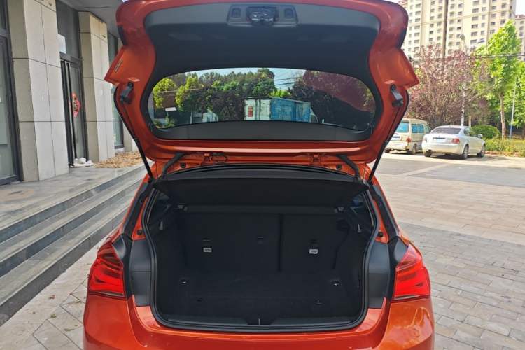 Used BMW 1 Series 2015 120i Leading Model Trunk