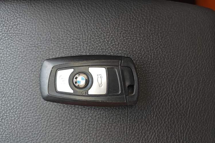 Used BMW 1 Series 2015 120i Leading Model Vehicle Key
