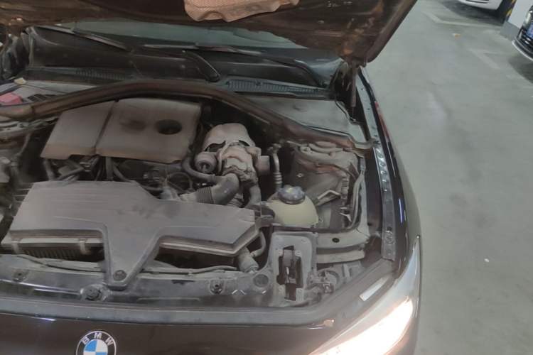 Used BMW 1 Series 2015 118i Leading Model Engine Bay Left