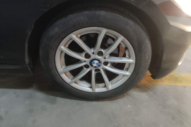 Used BMW 1 Series 2015 118i Leading Model Right Front Wheel Hub