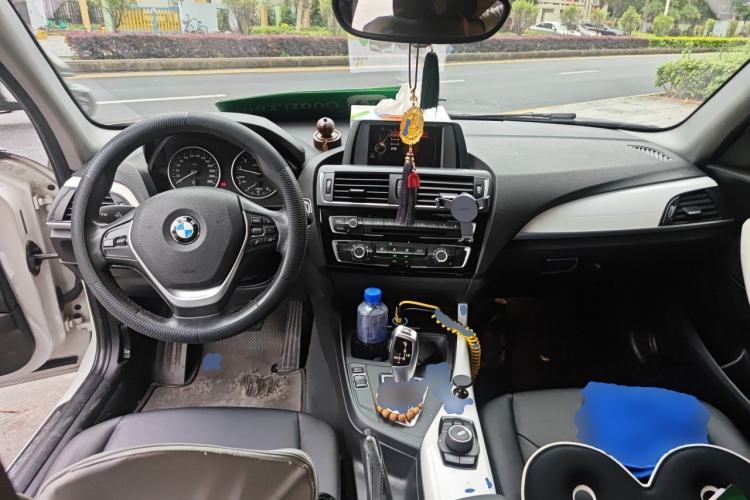 Used BMW 1 Series 2015 118i Urban Design Package Center Console