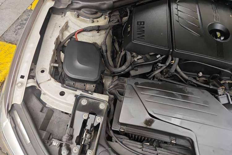 Used BMW 1 Series 2015 118i Urban Design Package Engine Bay Right