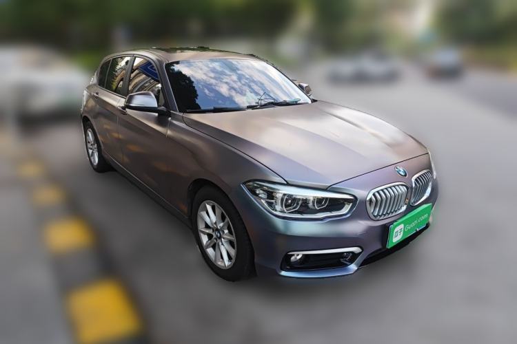 Used BMW 1 Series 2015 118i Urban Design Package Front Right 45 Deg
