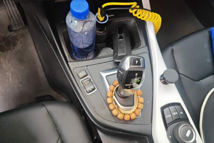 Used BMW 1 Series 2015 118i Urban Design Package Gear Lever