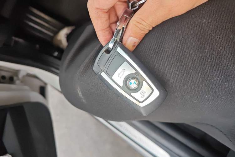 Used BMW 1 Series 2015 118i Urban Design Package Vehicle Key