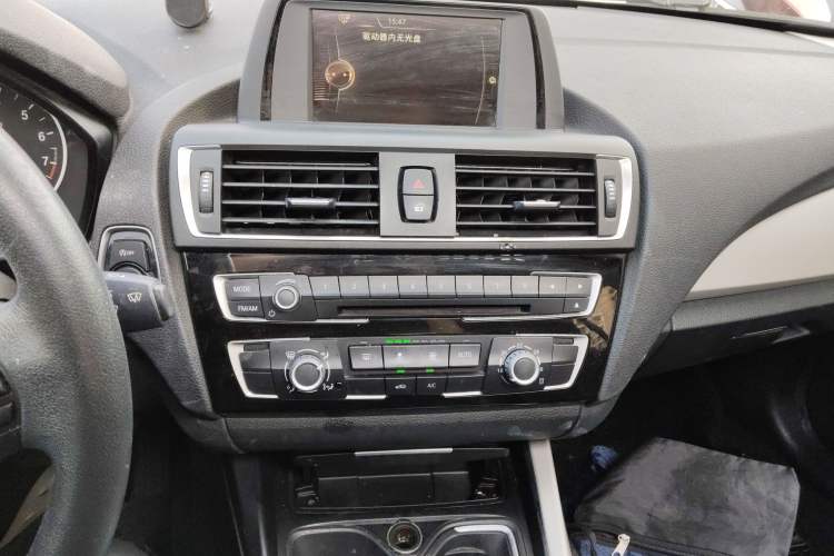 Used BMW 1 Series 2015 118i Leading Model Audio And AC Panel