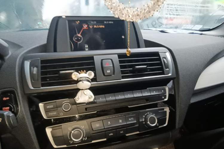Used BMW 1 Series 2015 118i Urban Design Package Audio And AC Panel