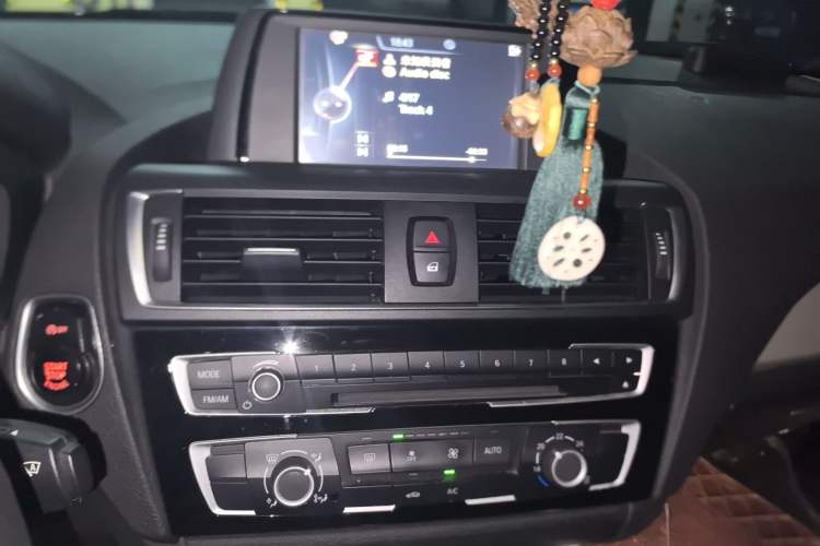Used BMW 1 Series 2015 118i Leading Model Audio And AC Panel
