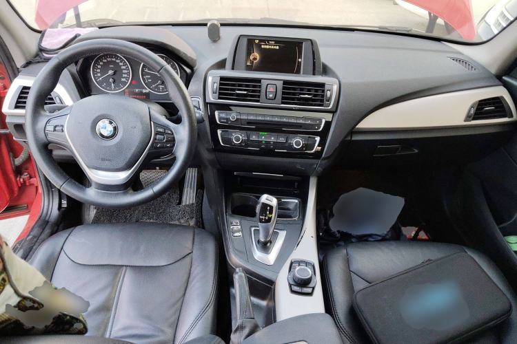 Used BMW 1 Series 2015 118i Leading Model Center Console