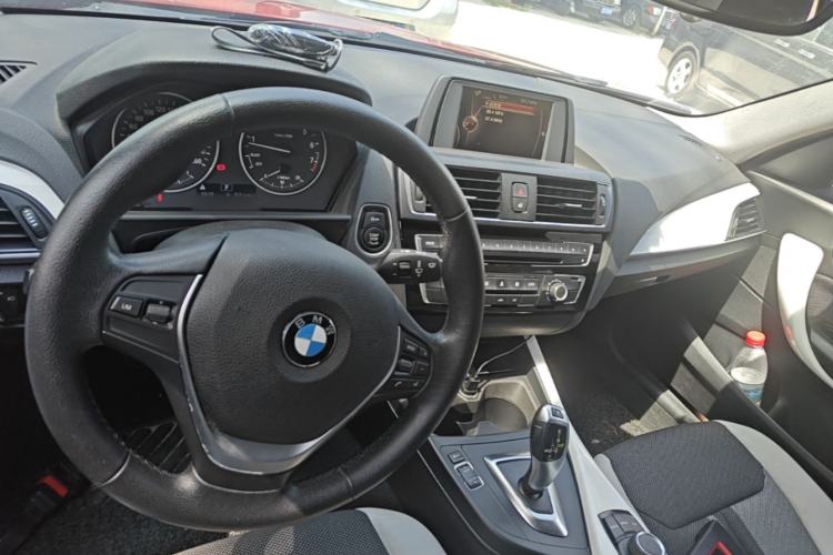 Used BMW 1 Series 2015 118i Urban Design Package Center Console