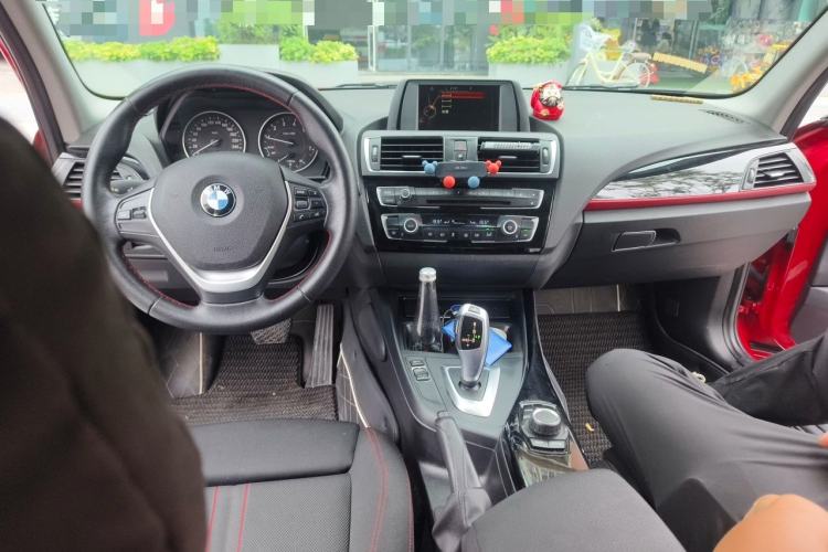 Used BMW 1 Series 2015 120i Sport Design Package Center Console