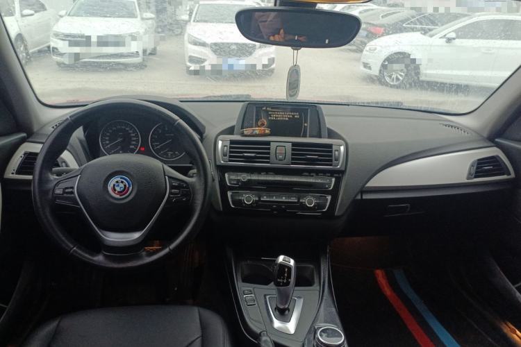 Used BMW 1 Series 2015 118i Leading Model Center Console