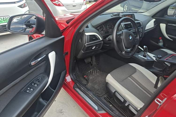 Used BMW 1 Series 2015 118i Urban Design Package Driver Seat