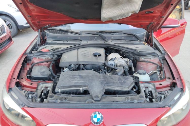 Used BMW 1 Series 2015 118i Leading Model Engine Bay