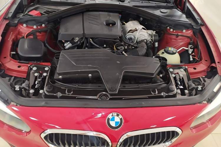 Used BMW 1 Series 2015 118i Leading Model Engine Bay