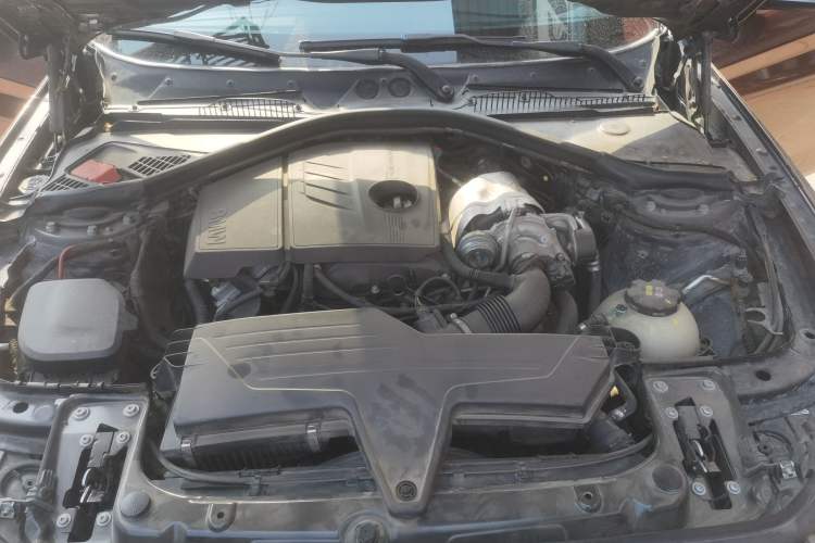 Used BMW 1 Series 2015 118i Leading Model Engine Bay