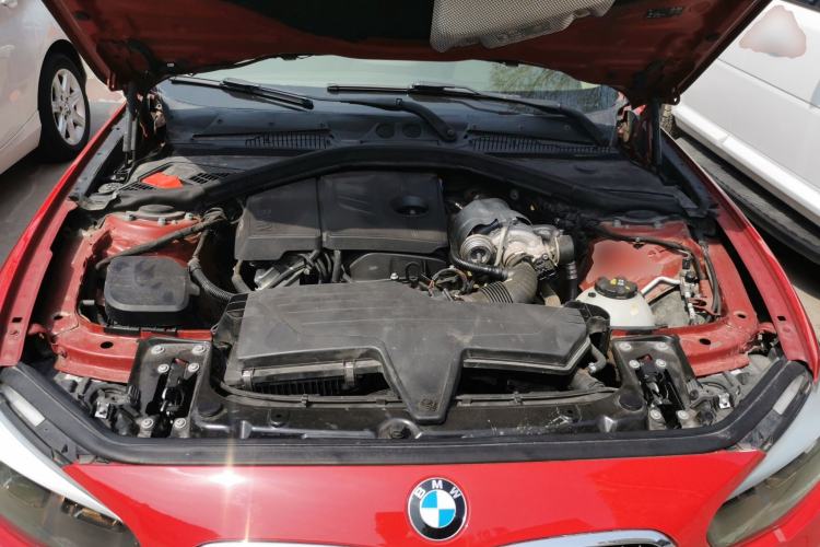 Used BMW 1 Series 2015 118i Leading Model Engine Bay